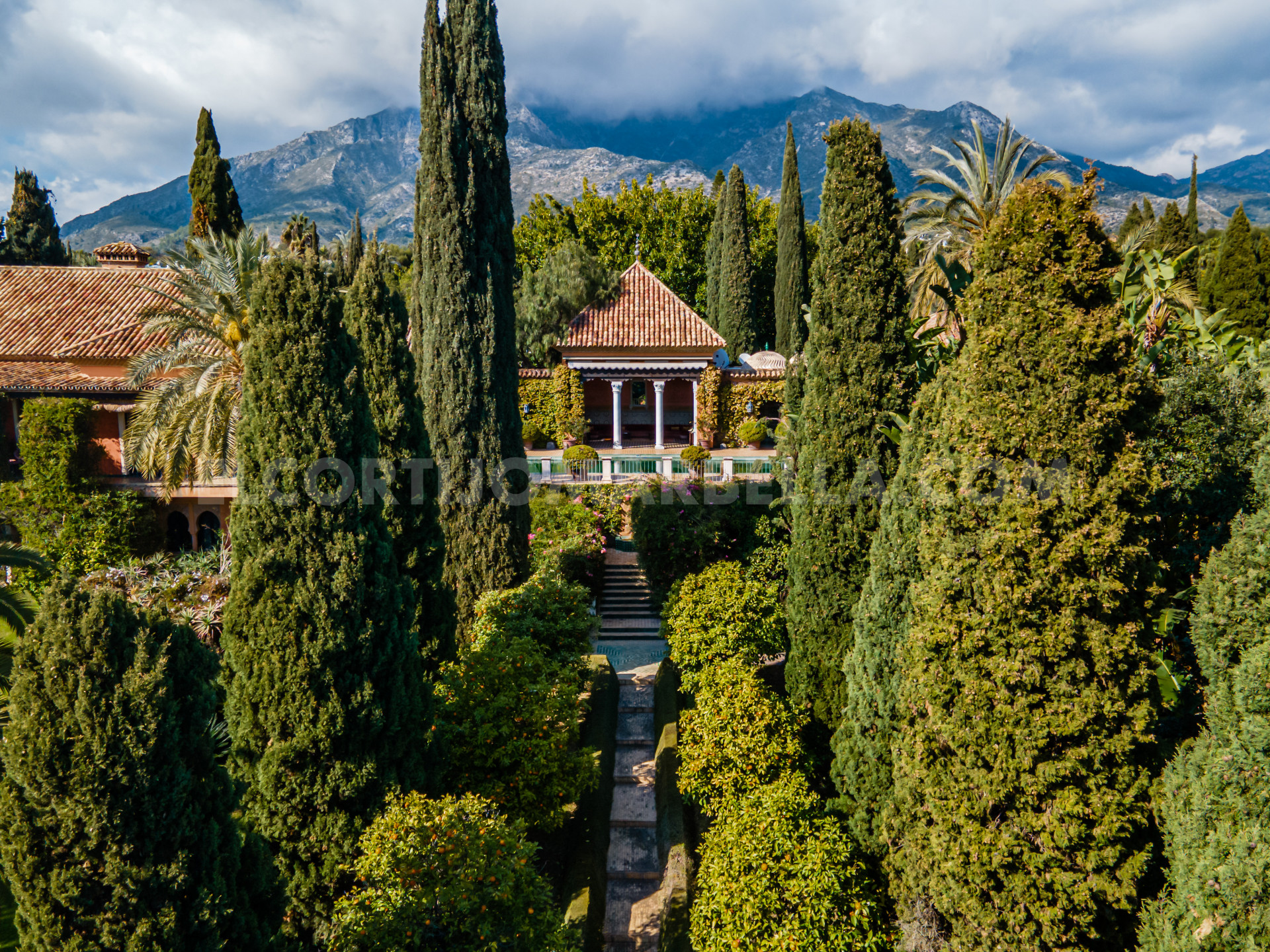 EL CORTIJO