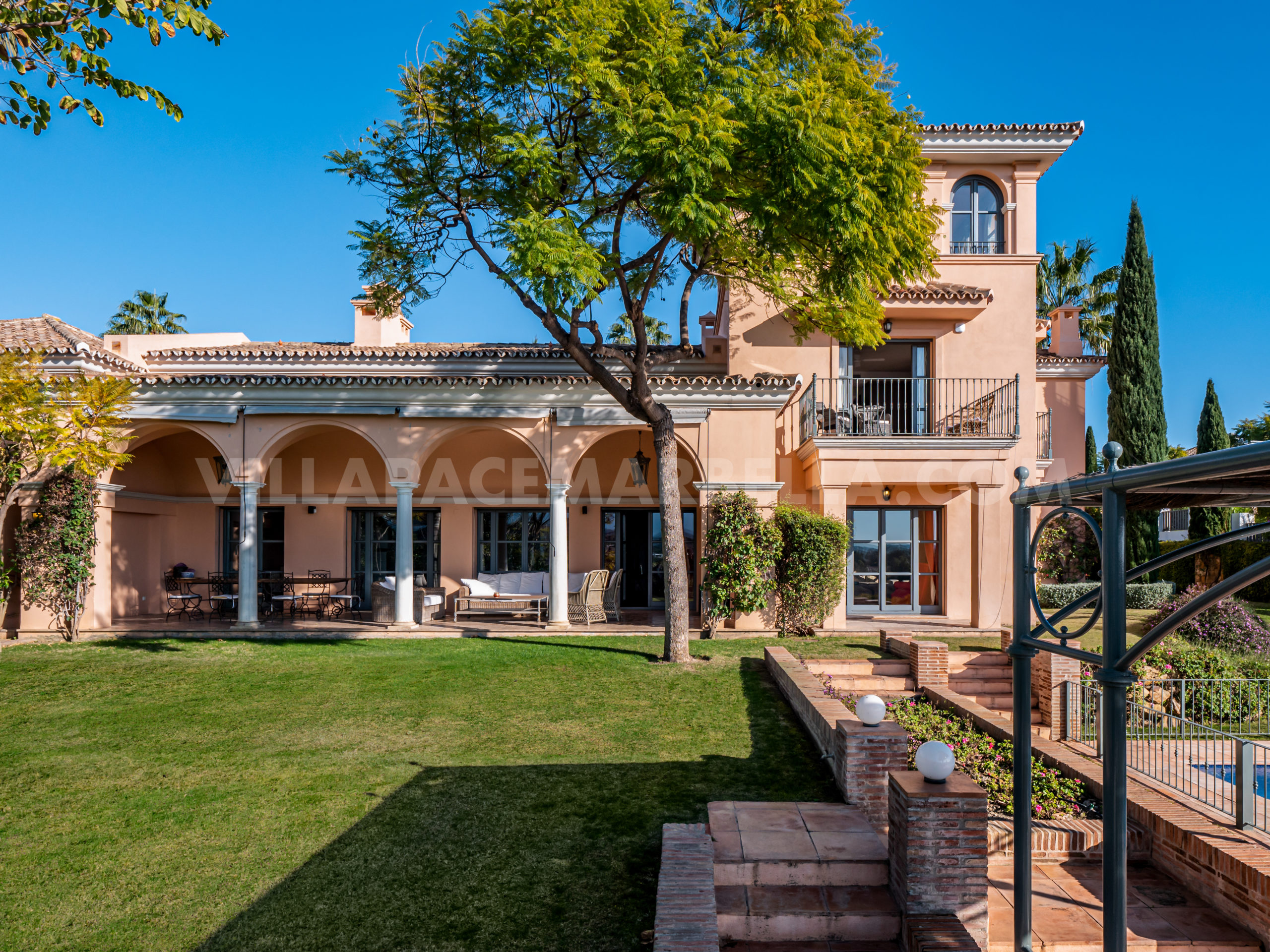 Villa Pace