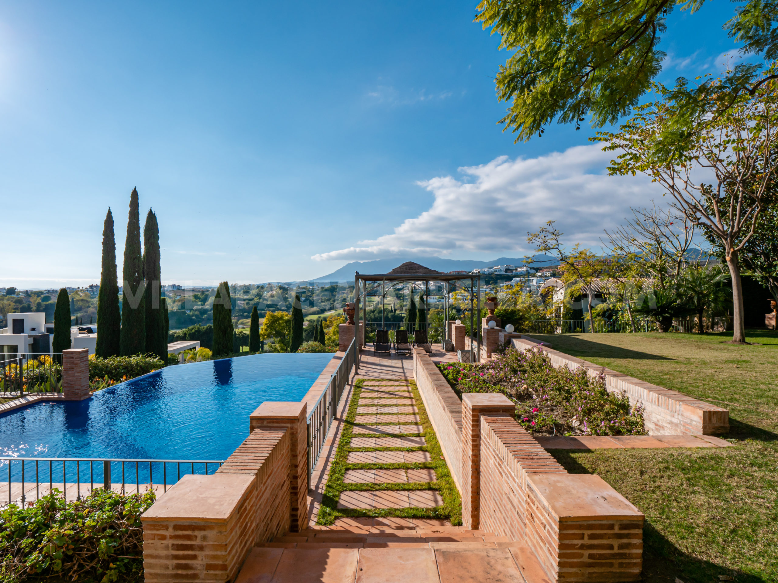 Villa Pace